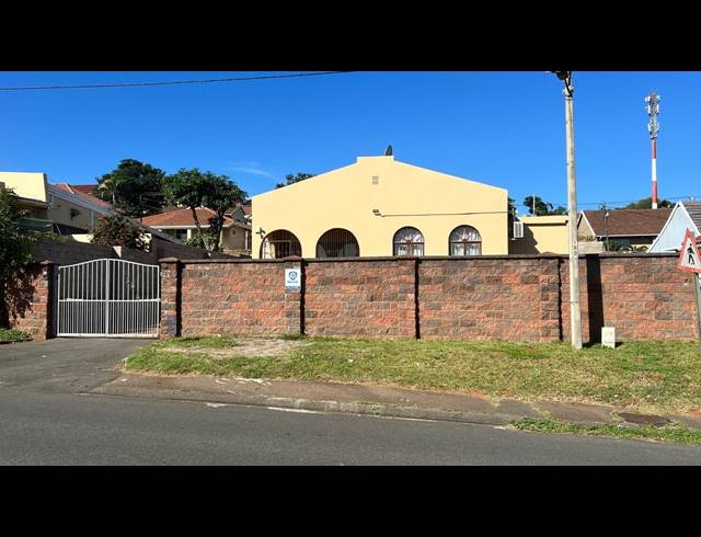 3 BEDROOM HOUSE FOR SALE IN BLUFF